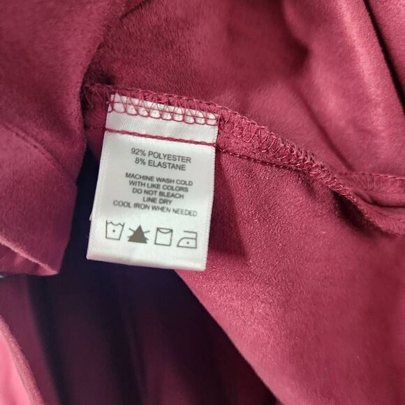 Foxcroft NYC Collared Chest Pocket Full Snap Button-Up Top Maroon Size 18 Suede - Picture 11 of 13